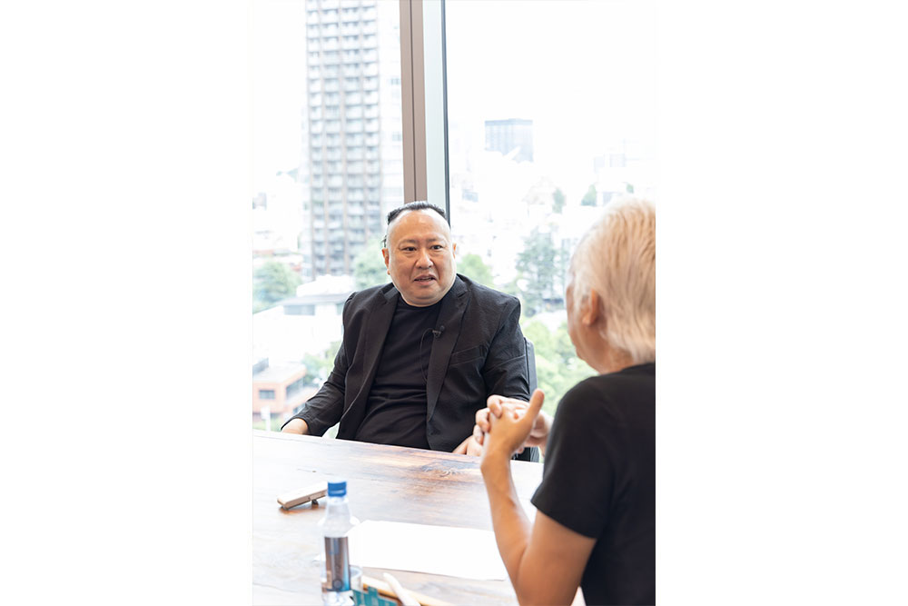 カルト宗教を自力で抜けた男が語る洗脳・国家・「寂しさ」の本質とは(前編)   Talked.jp